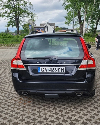 Volvo V70 cena 44900 przebieg: 207000, rok produkcji 2014 z Gdynia małe 106